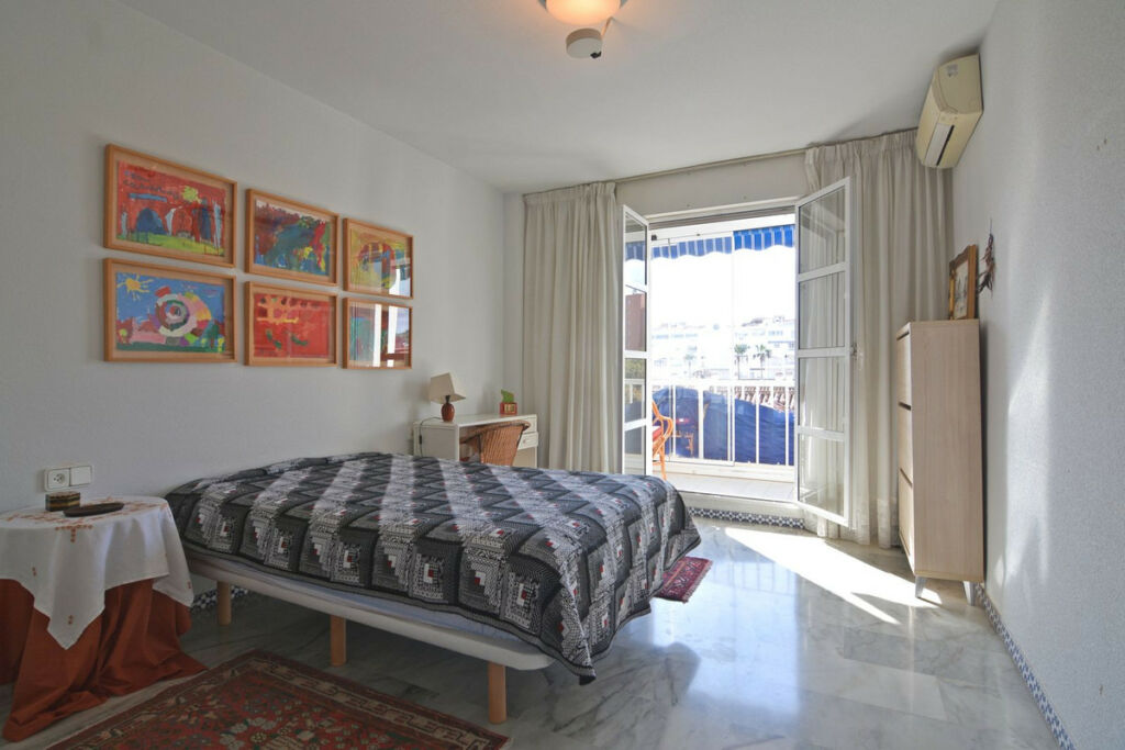Middle Floor Apartment Fuengirola Málaga - image 23