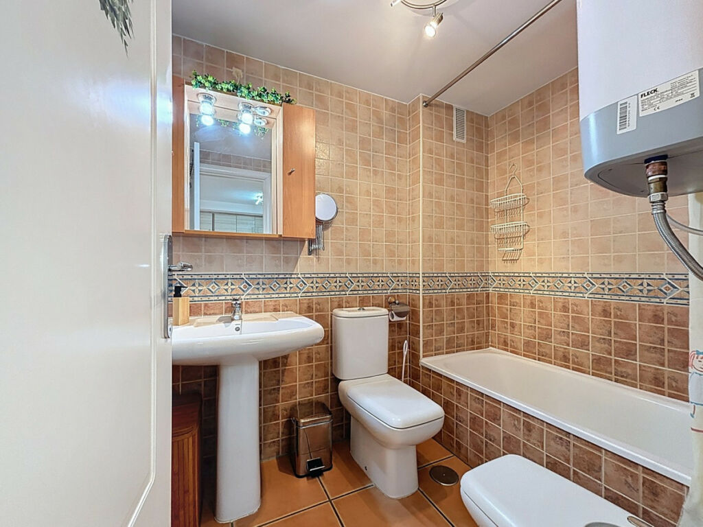 Middle Floor Apartment Torrox Málaga - image 24