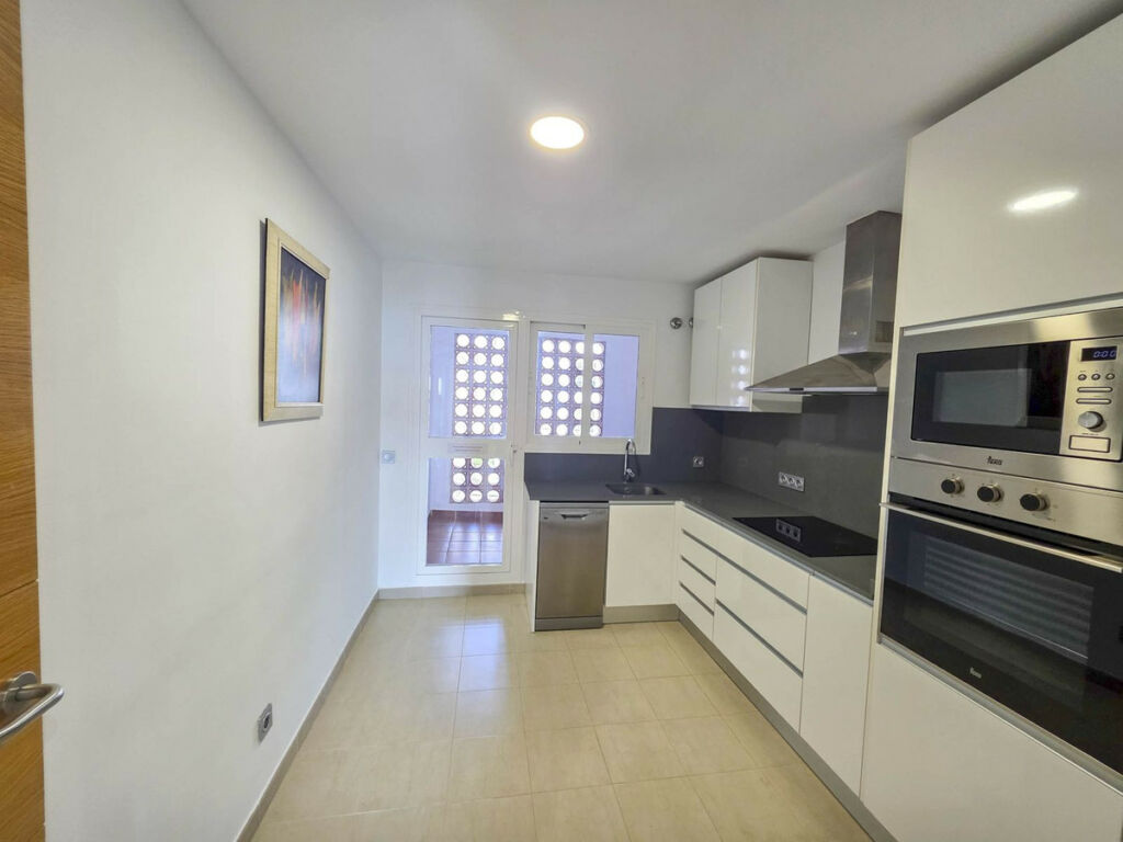 Middle Floor Apartment La Duquesa Málaga - image 24