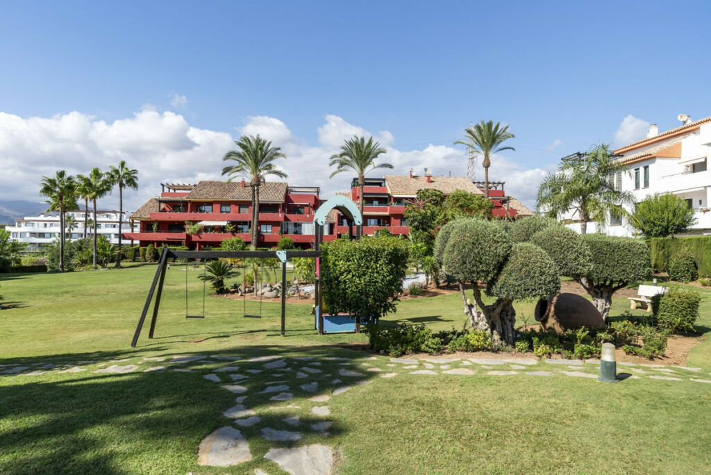 Middle Floor Apartment Bel Air Málaga - image 24