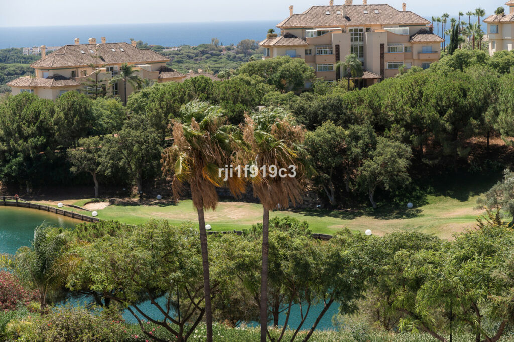 Middle Floor Apartment Elviria Málaga - image 24
