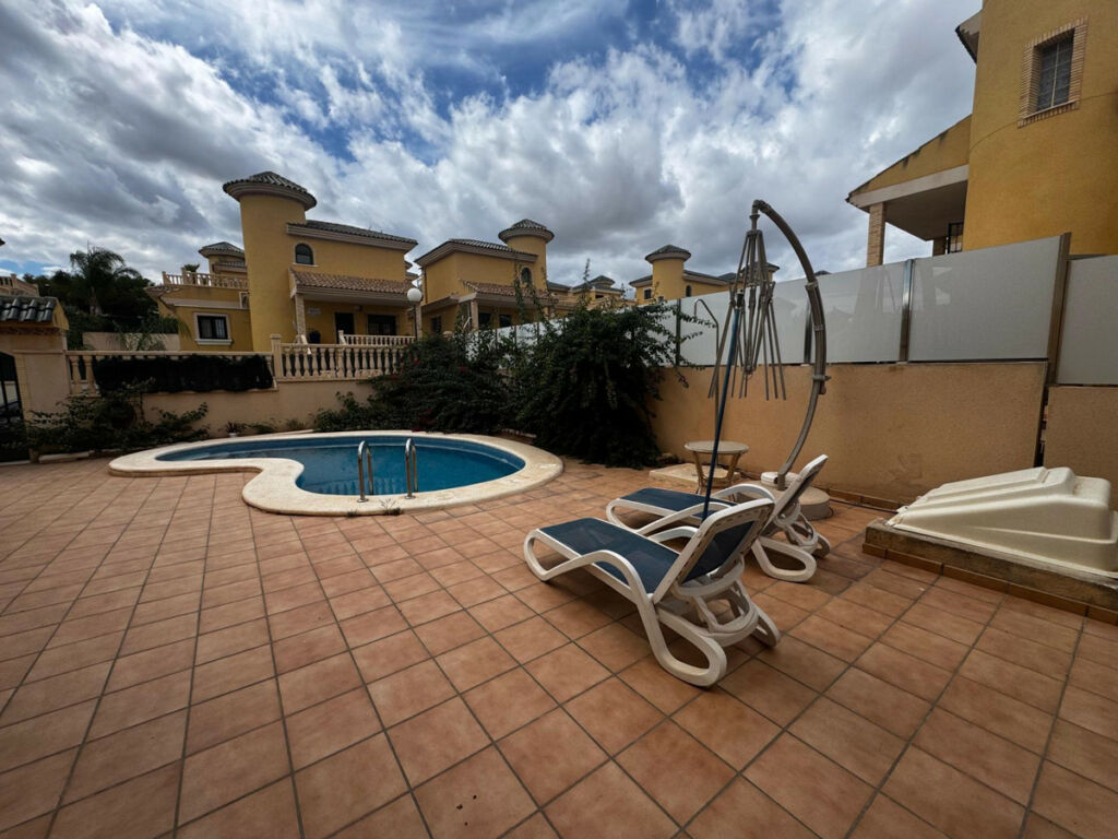 Bungalow Orihuela Costa Alicante - image 24