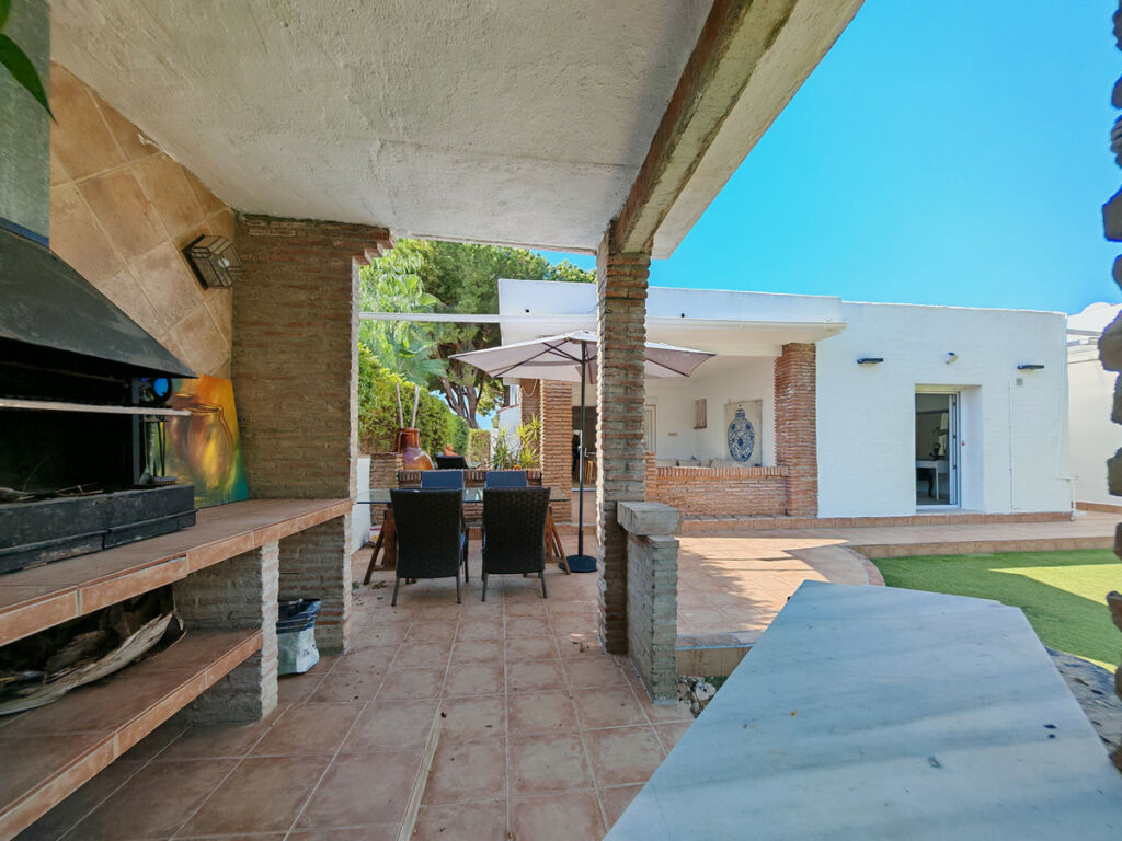 Semi-Detached House Las Chapas Málaga - image 24