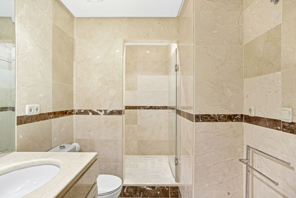 Ground Floor Apartment Nueva Andalucía Málaga - image 24