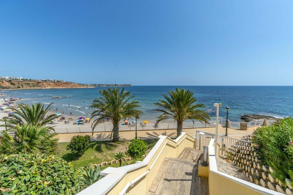 Middle Floor Apartment Campoamor Alicante - image 24