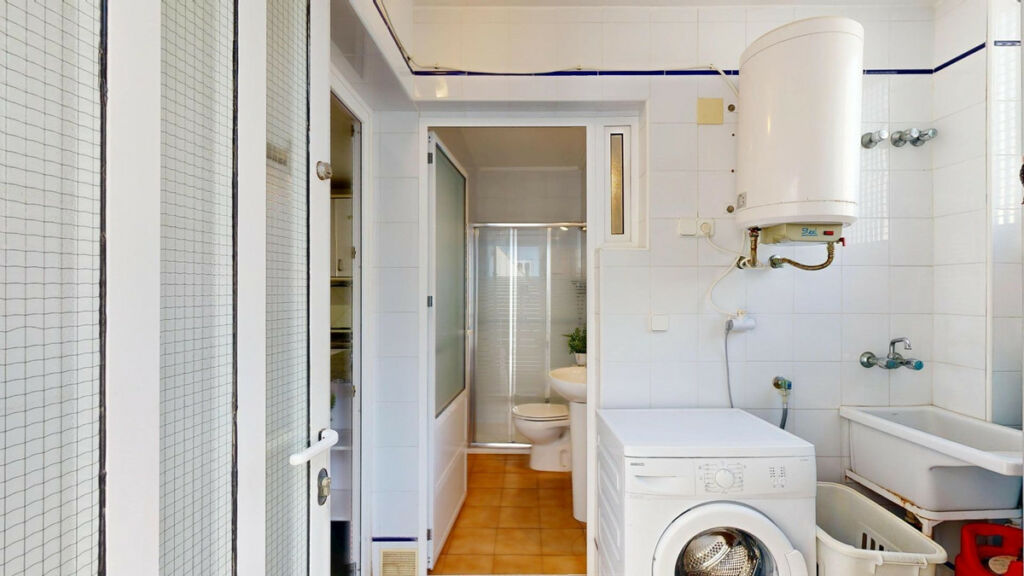 Middle Floor Apartment Campoamor Alicante - image 24