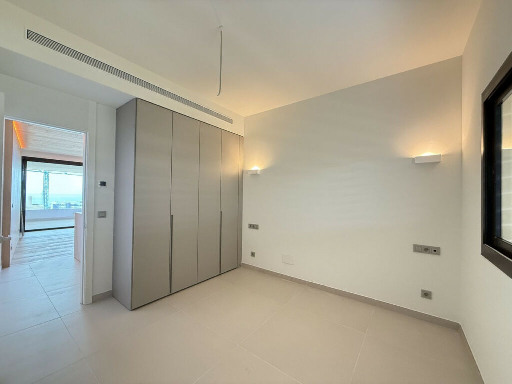 Middle Floor Apartment Higueron Málaga - image 24
