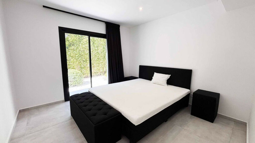 Detached Villa El Chaparral Málaga - image 24