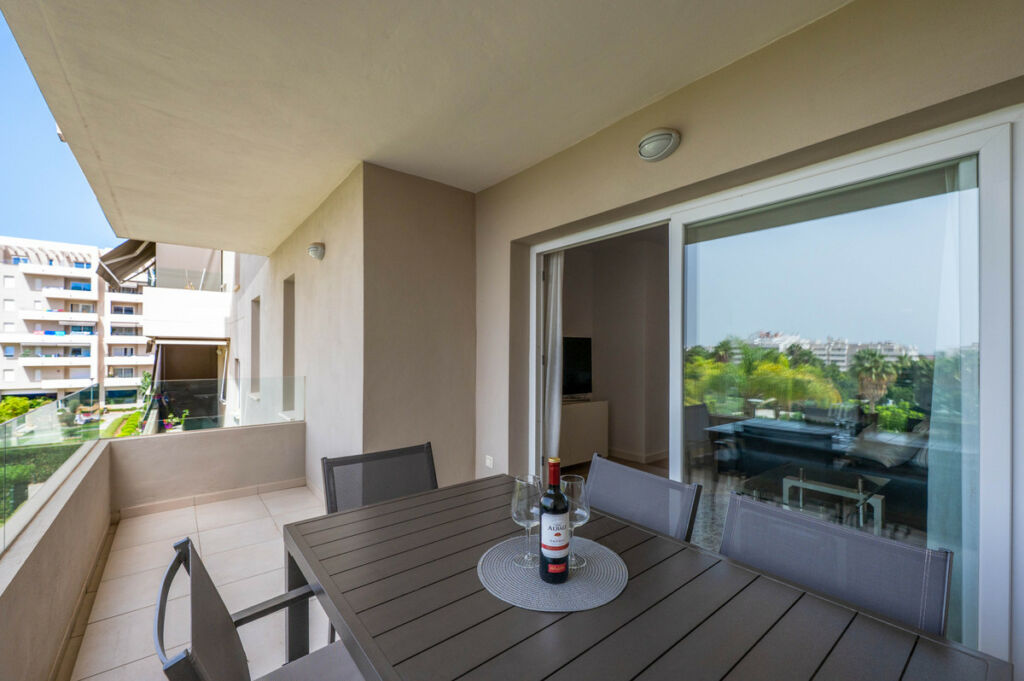 Middle Floor Apartment Nueva Andalucía Málaga - image 24