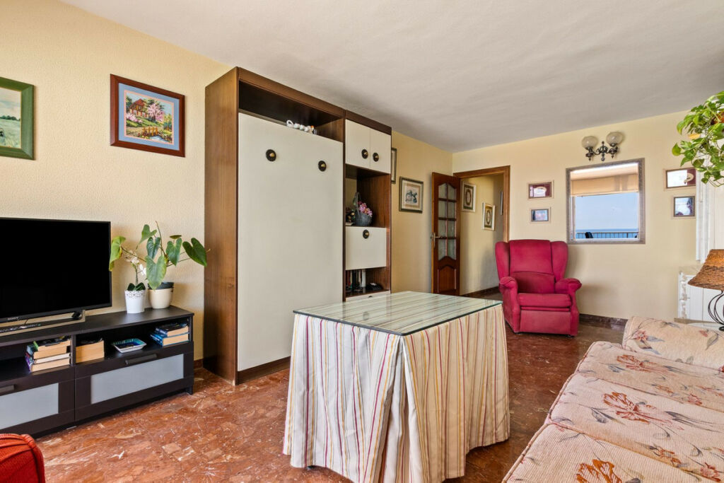 Middle Floor Apartment Los Boliches Málaga - image 23
