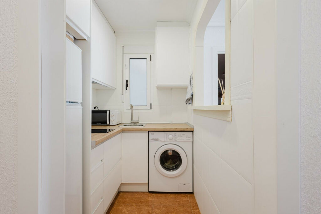 Middle Floor Apartment Torrevieja Alicante - image 24