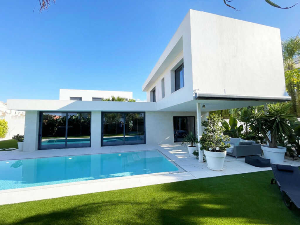 Detached Villa Calpe Alicante - image 24