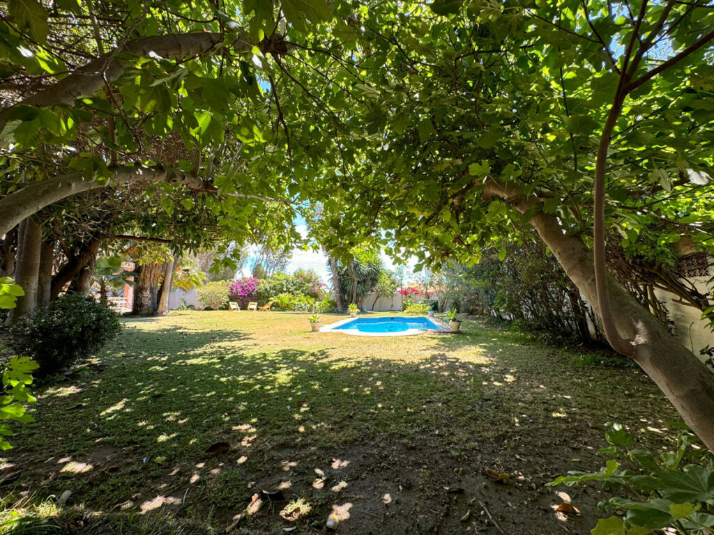 Detached Villa San Pedro de Alcántara Málaga - image 24