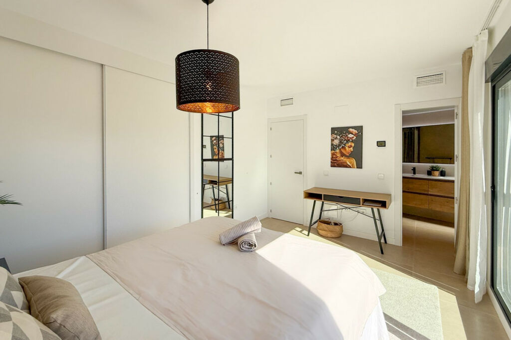 Townhouse El Paraiso Málaga - image 24