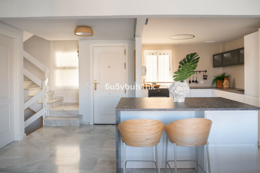 Townhouse Torrequebrada Málaga - image 23