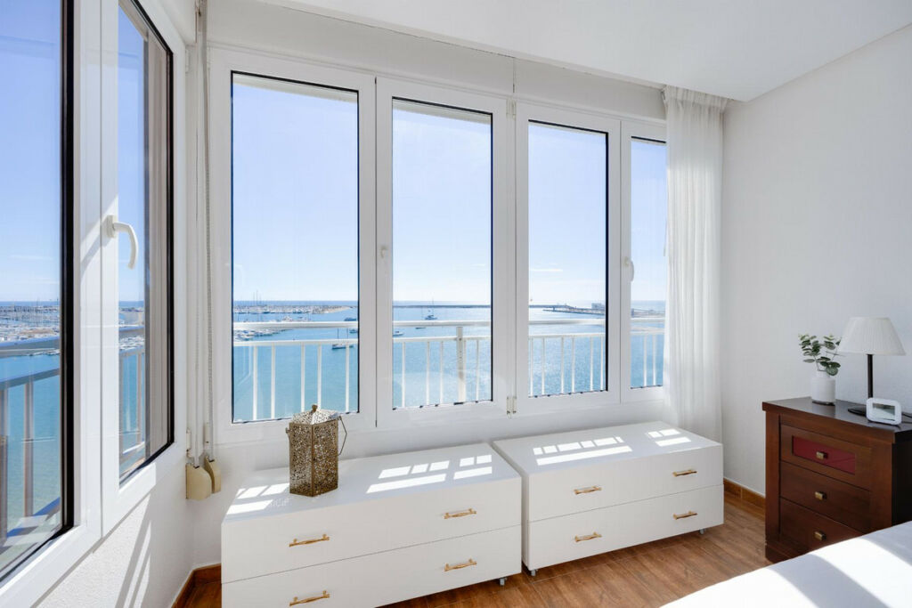 Middle Floor Apartment Torrevieja Alicante - image 24