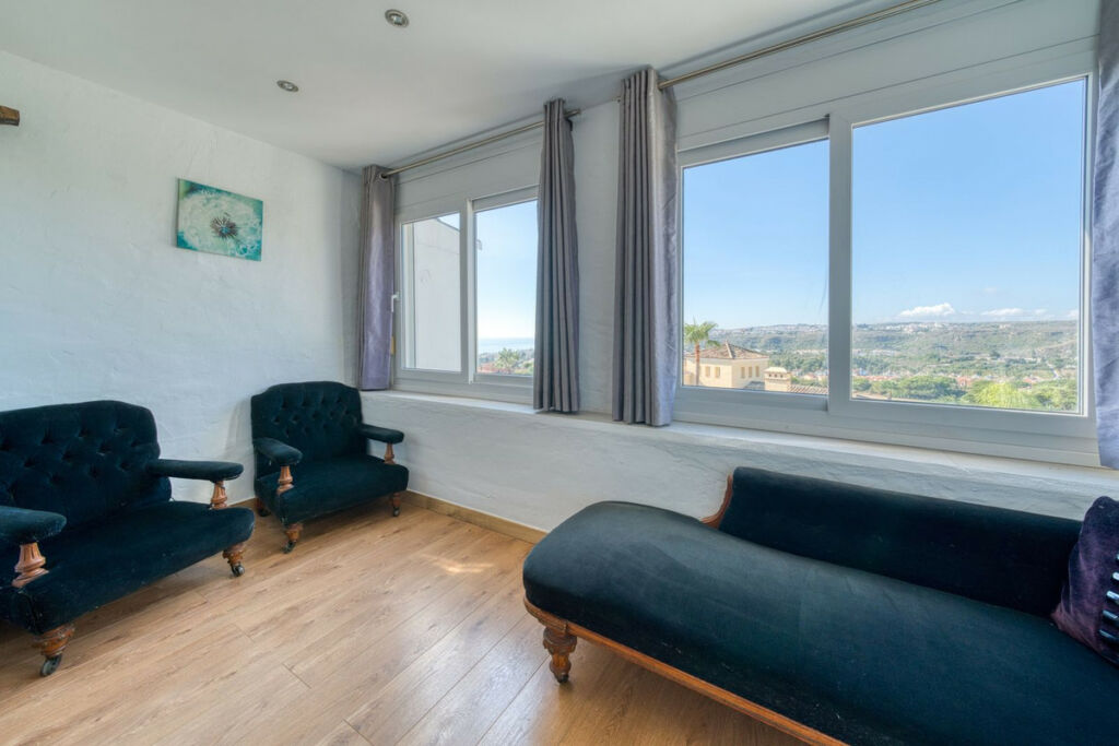 Townhouse La Duquesa Málaga - image 24