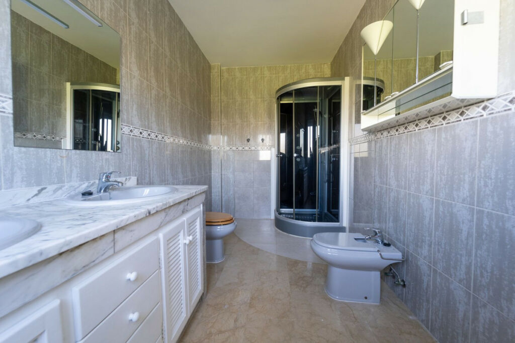 Detached Villa Riviera del Sol Málaga - image 24