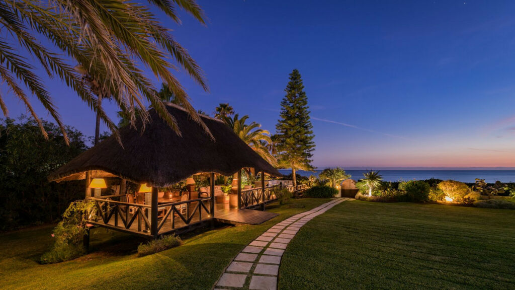 Detached Villa Los Monteros Málaga - image 24