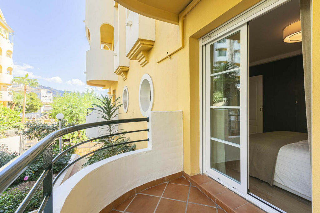 Duplex Nueva Andalucía Málaga - image 24