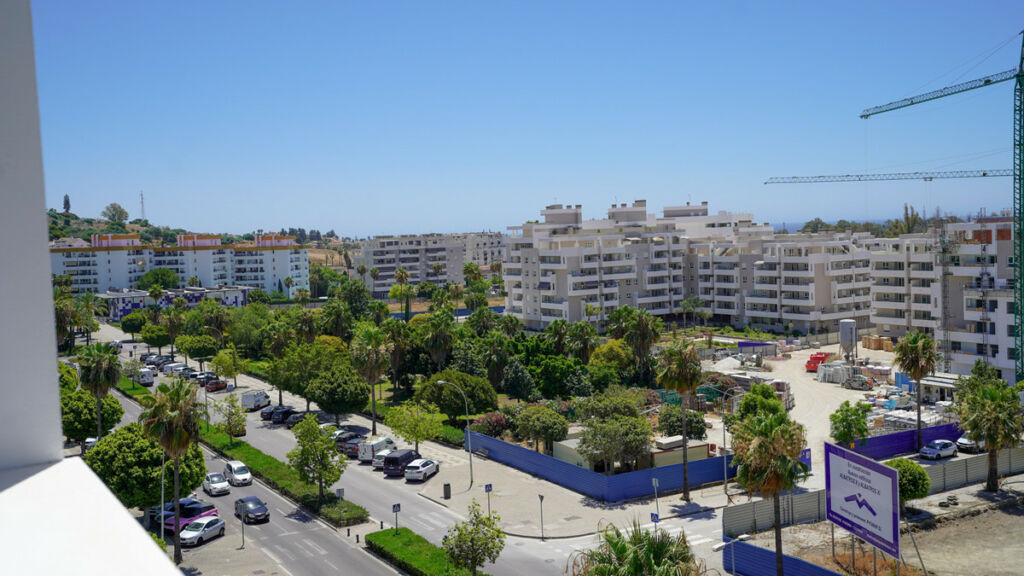 Middle Floor Apartment Nueva Andalucía Málaga - image 24