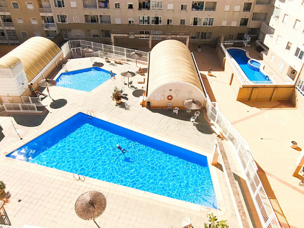 Middle Floor Apartment Torrevieja Alicante - image 25
