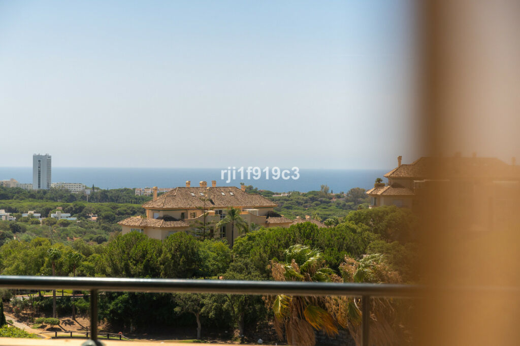 Middle Floor Apartment Elviria Málaga - image 25