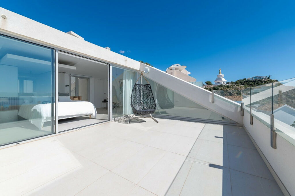 Penthouse Duplex Higueron Málaga - image 24