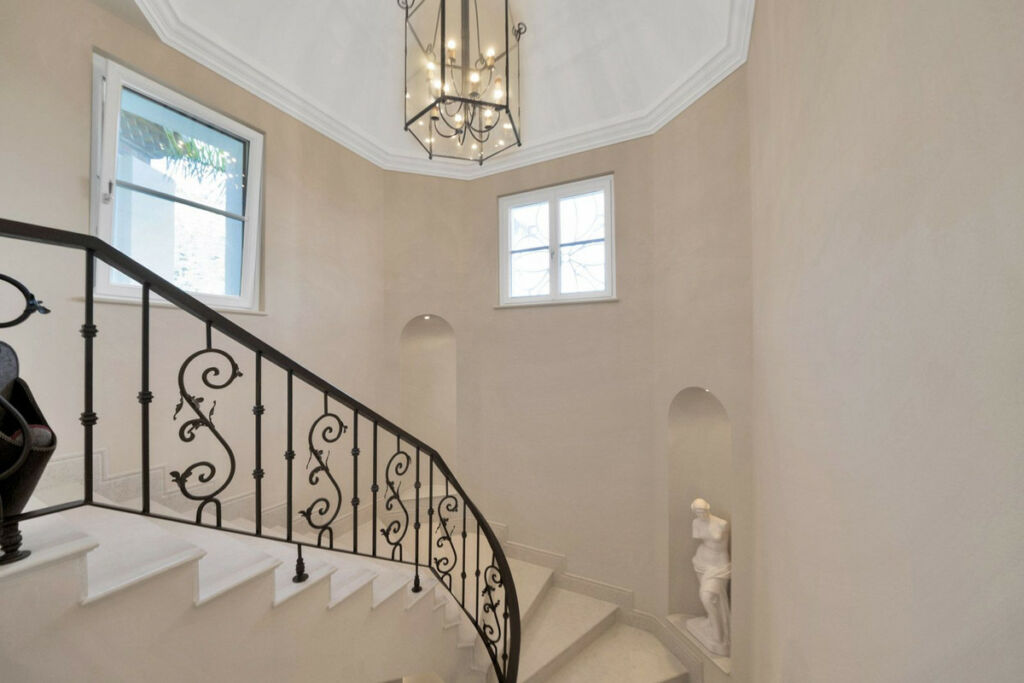 Detached Villa Benahavís Málaga - image 25