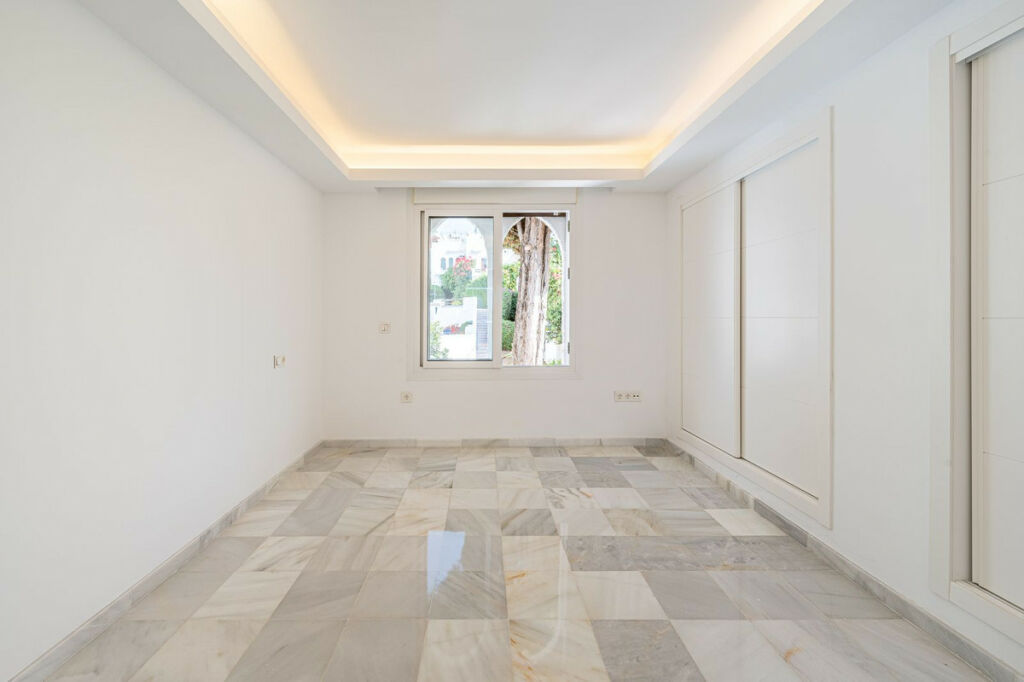 Townhouse Marbella Málaga - image 25
