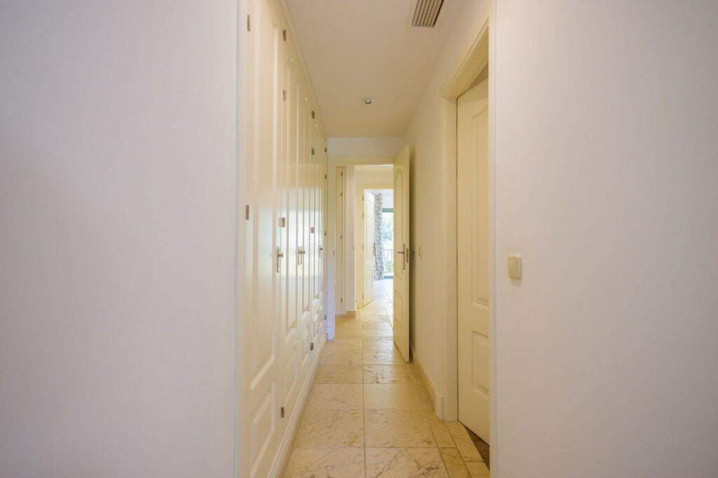 Middle Floor Apartment Estepona Málaga - image 25