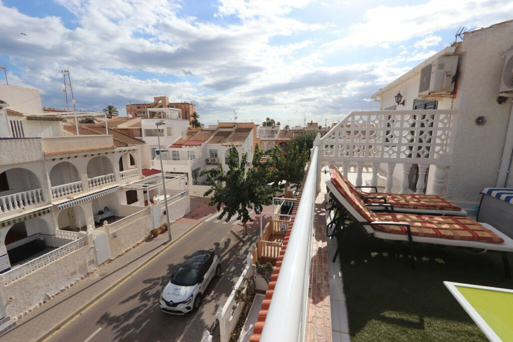 Townhouse Mil Palmeras Alicante - image 25