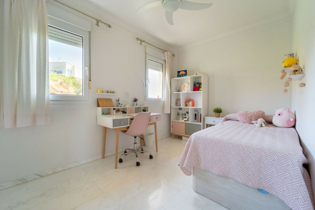 Penthouse Torrequebrada Málaga - image 25
