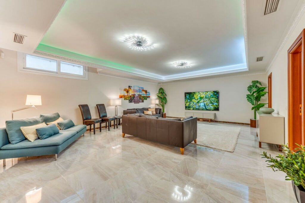 Detached Villa Marbesa Málaga - image 25