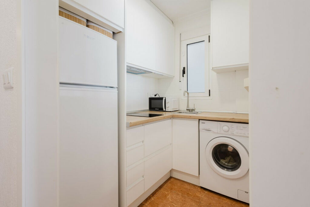 Middle Floor Apartment Torrevieja Alicante - image 25