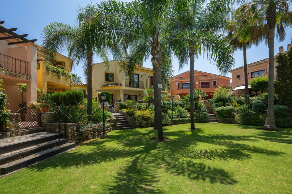 Townhouse Marbella Málaga - image 25