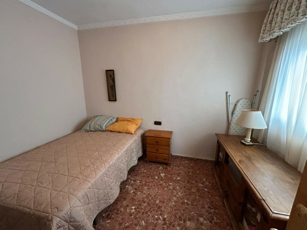Middle Floor Apartment Torrevieja Alicante - image 25