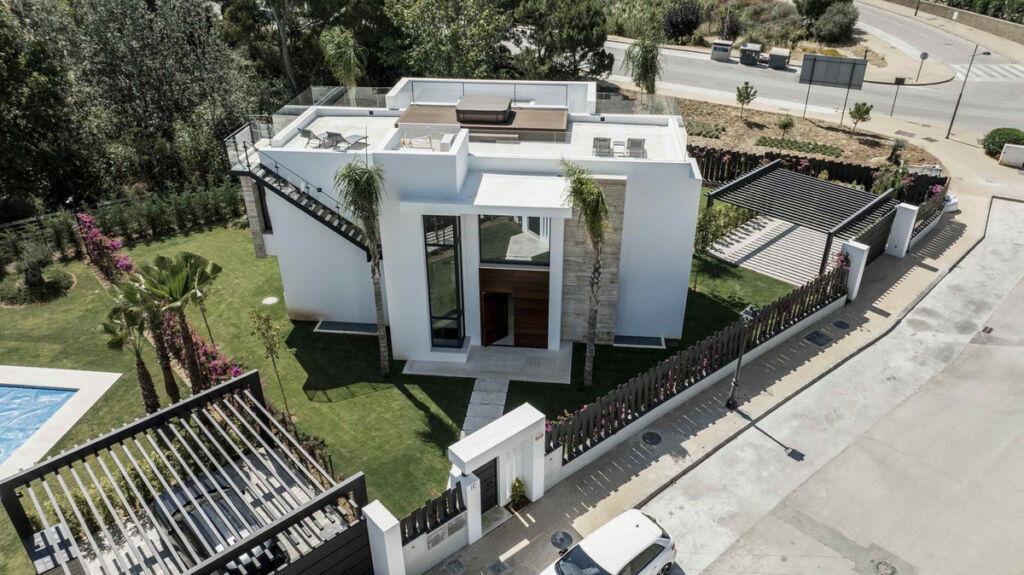 Detached Villa Atalaya Málaga - image 25