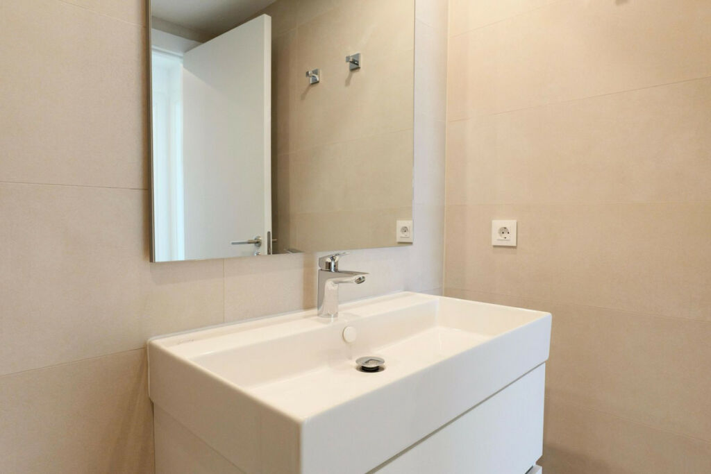Middle Floor Apartment Estepona Málaga - image 25