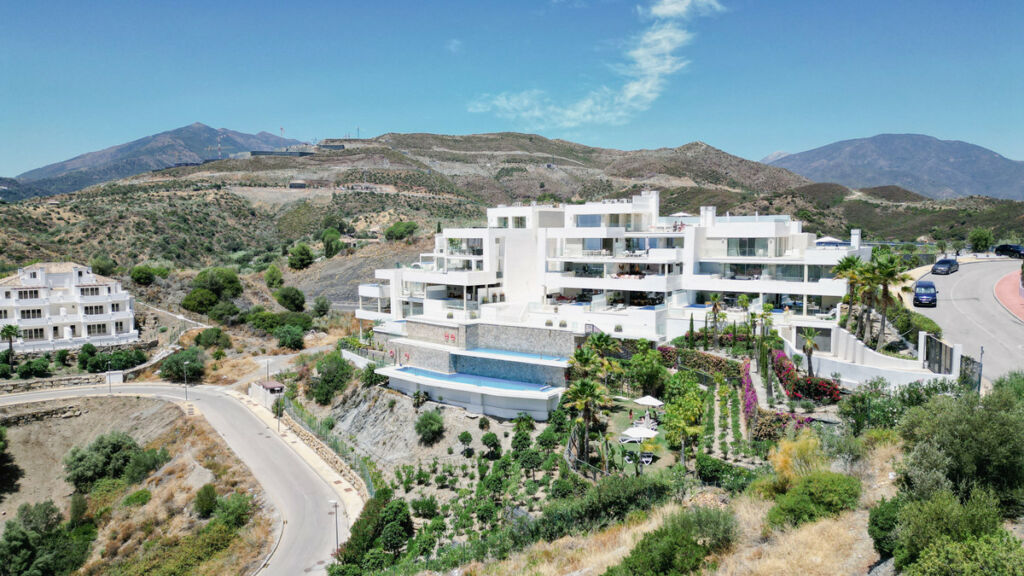 Duplex Nueva Andalucía Málaga - image 25