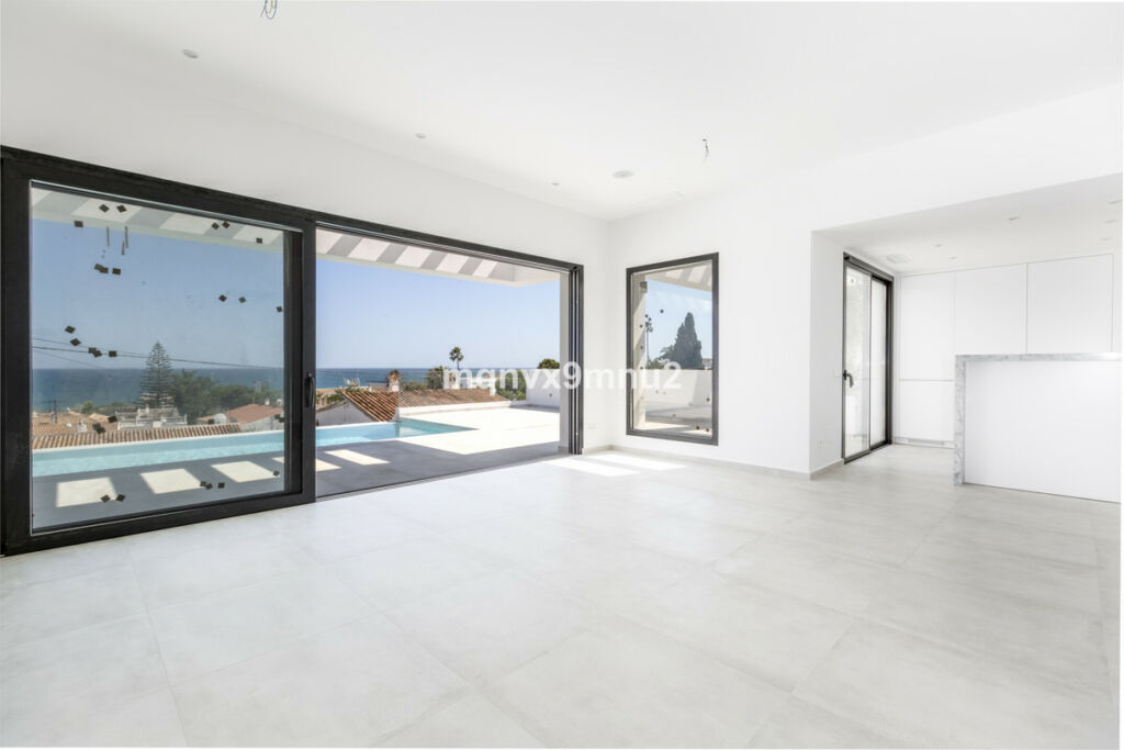 Detached Villa El Chaparral Málaga - image 25