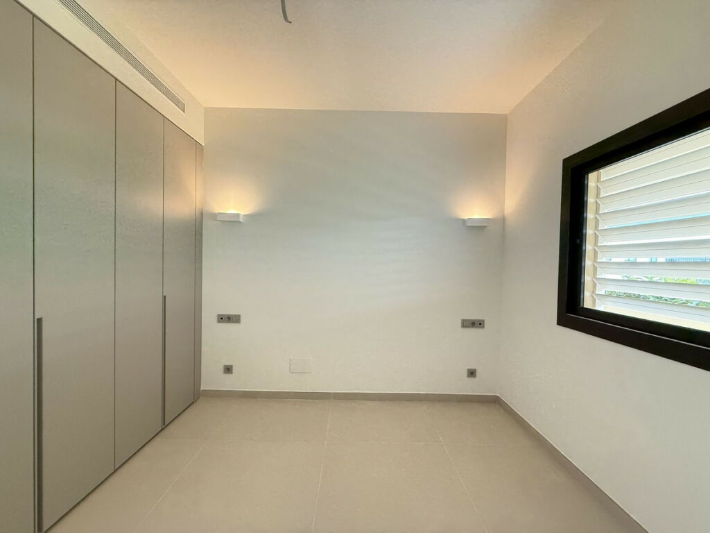 Middle Floor Apartment Higueron Málaga - image 25
