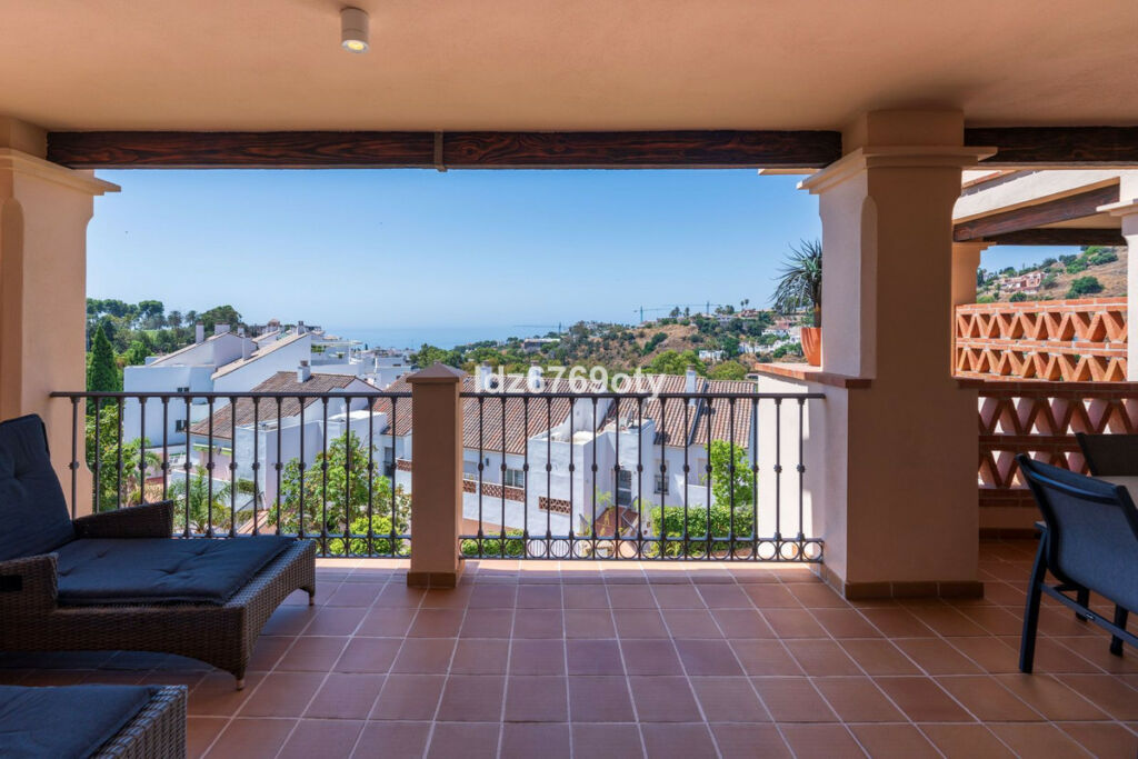 Middle Floor Apartment Benalmadena Málaga - image 25