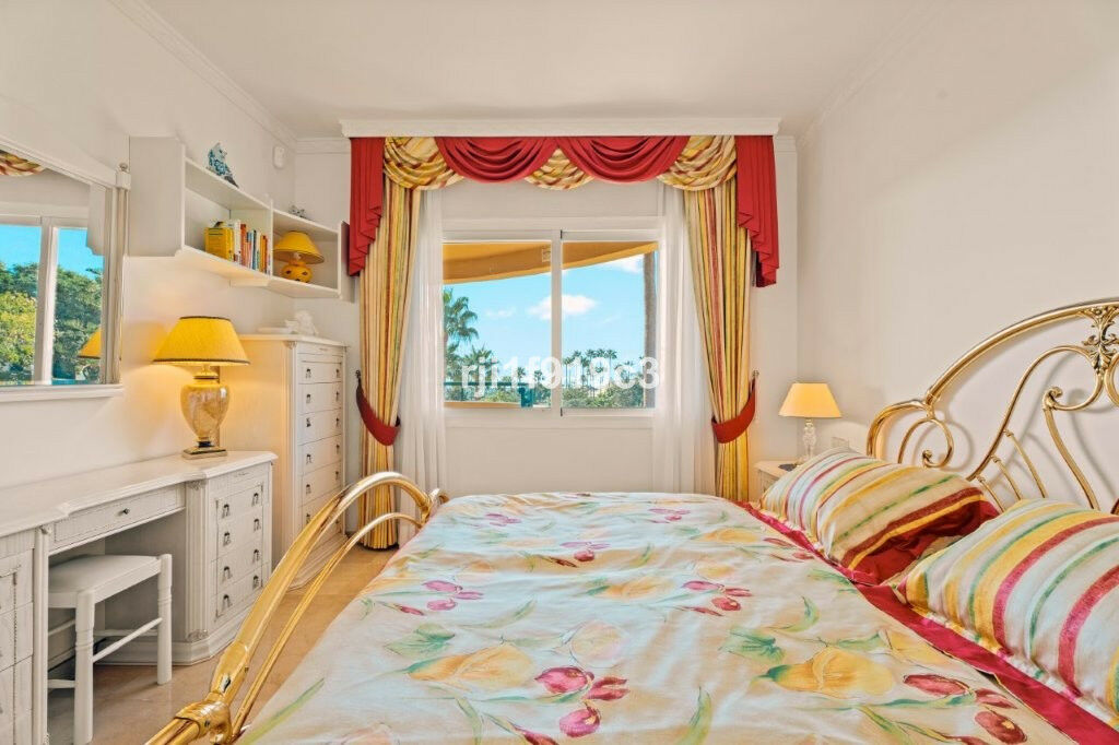 Middle Floor Apartment Elviria Málaga - image 25