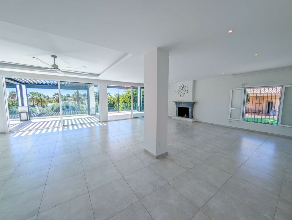 Detached Villa Nueva Andalucía Málaga - zdjęcie 25