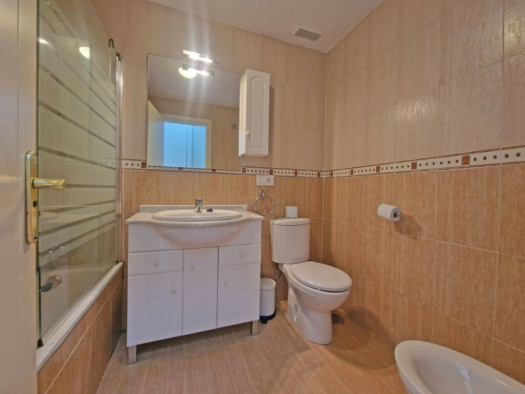 Ground Floor Apartment Calahonda Málaga - image 25