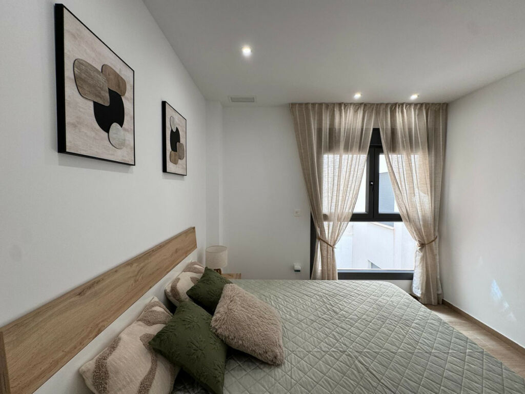 Middle Floor Apartment Torrevieja Alicante - image 25