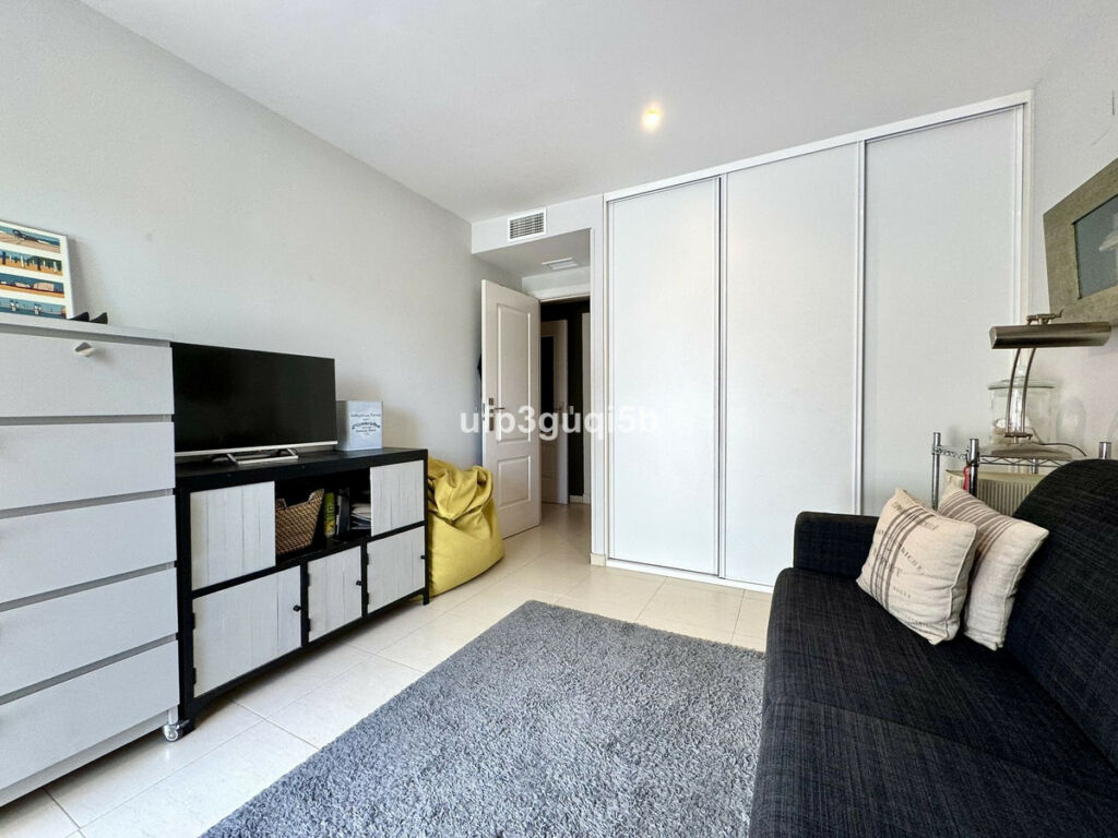 Penthouse Torrequebrada Málaga - image 25