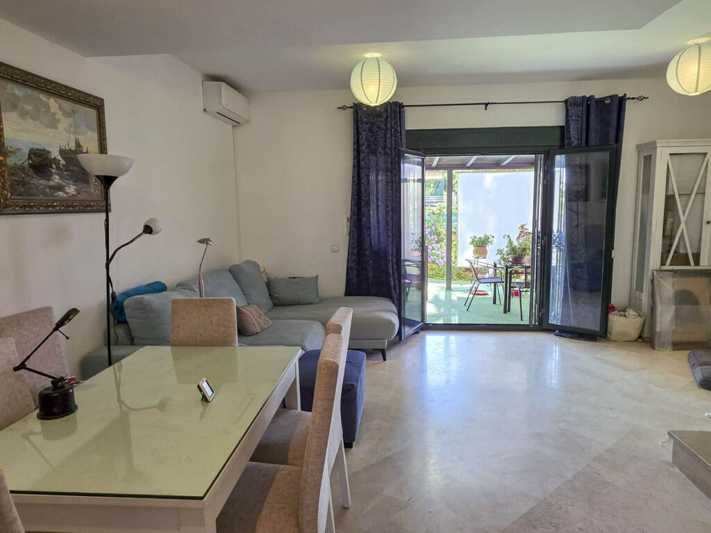 Townhouse La Duquesa Málaga - image 25