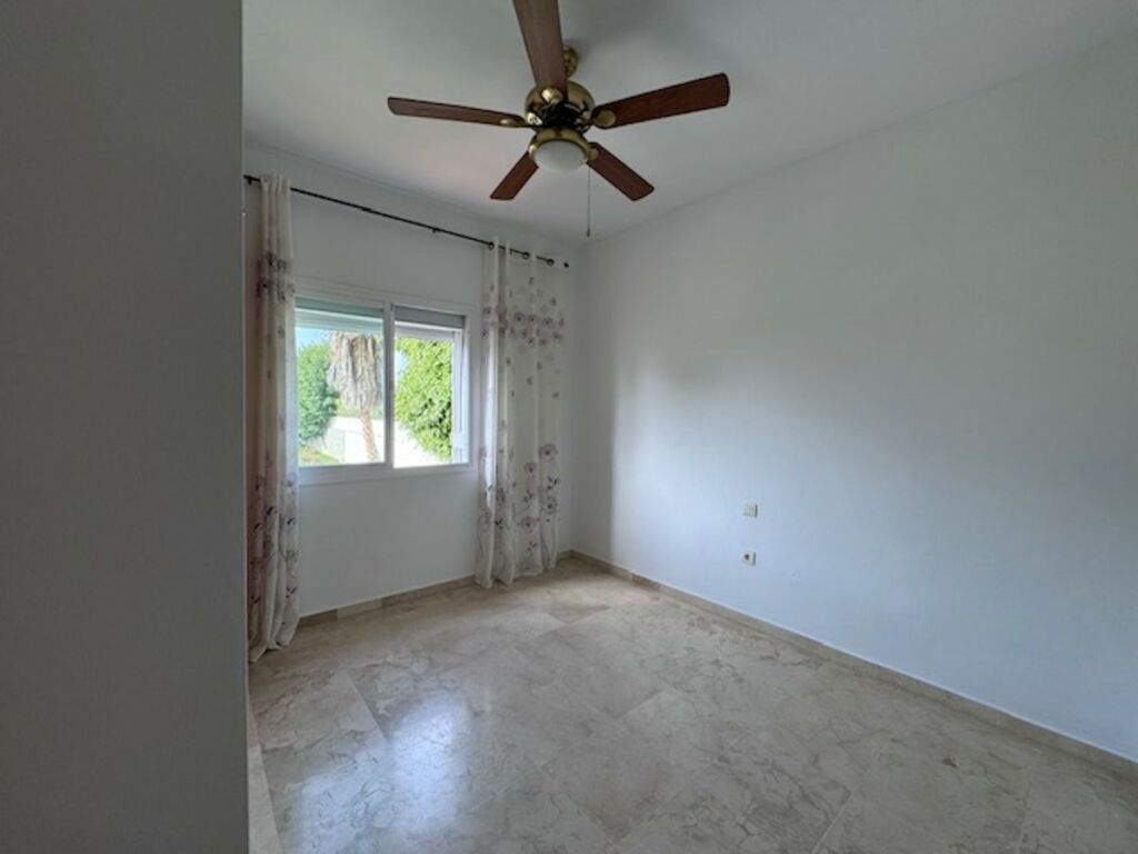 Townhouse San Pedro de Alcántara Málaga - image 25